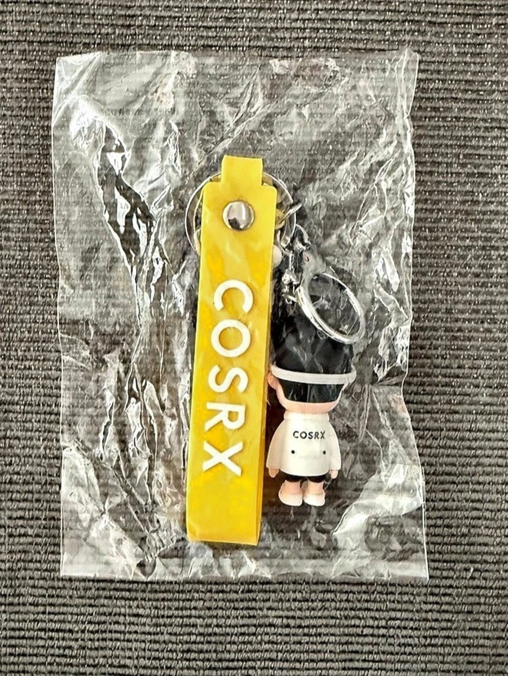 COSRX keychain - Picture 2 of 4